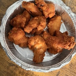 Santoni's Ristorante & Pizzeria - Buffalo wings...delicious