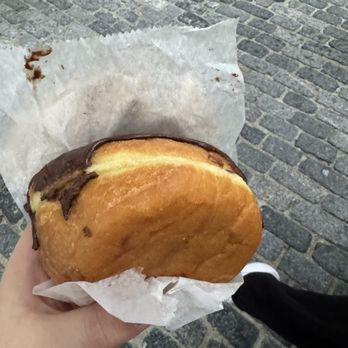 Kane's Donuts - Downtown - Boston Creme - Donuts Near Me - Boston, Massachusetts