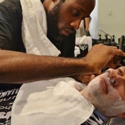 Taylor and Colt - Old fashioned straight razor shave with Milton