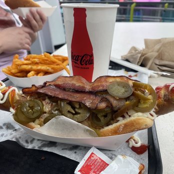 Pink's Hot Dogs - Glorious hot dog made by a stranger - Hot Dogs Near Me - Universal City, California Pink's Hot Dogs - Glorious hot dog made by a stranger - Hot Dogs Near Me - Universal City, California