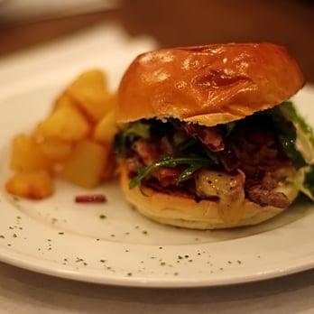 Foc i Oli - Nuestro famoso chivito - Sandwiches Near Me - Barcelona, B Foc i Oli - Nuestro famoso chivito - Sandwiches Near Me - Barcelona, B