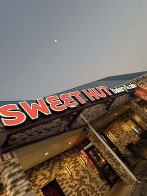 Sweet Hut Bakery Cafe by null