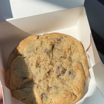 Crumbl - Downey - chocolate chip - Bakeries Near Me - Downey, California Crumbl - Downey - chocolate chip - Bakeries Near Me - Downey, California
