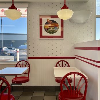 In-N-Out Burger - Interior - Burgers Near Me - Lathrop, California