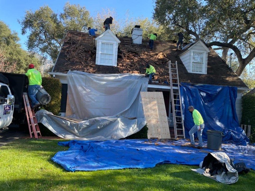 Slide of The Local Roofers and Builders