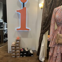 iboutique - Sign
