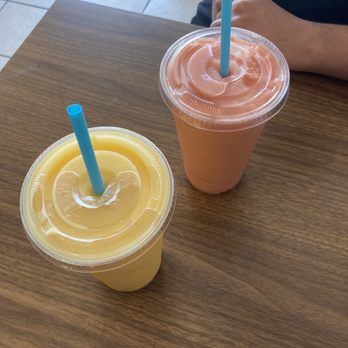 Lolo Kai - yellow drink: island breeze  pink drink: mango twist - New American Near Me - Galveston, Texas
