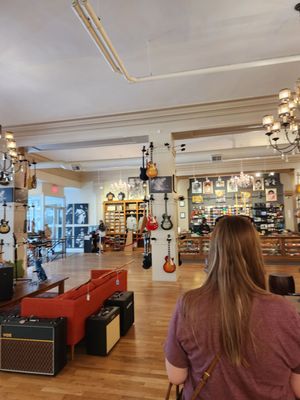 Chicago Music Exchange by null