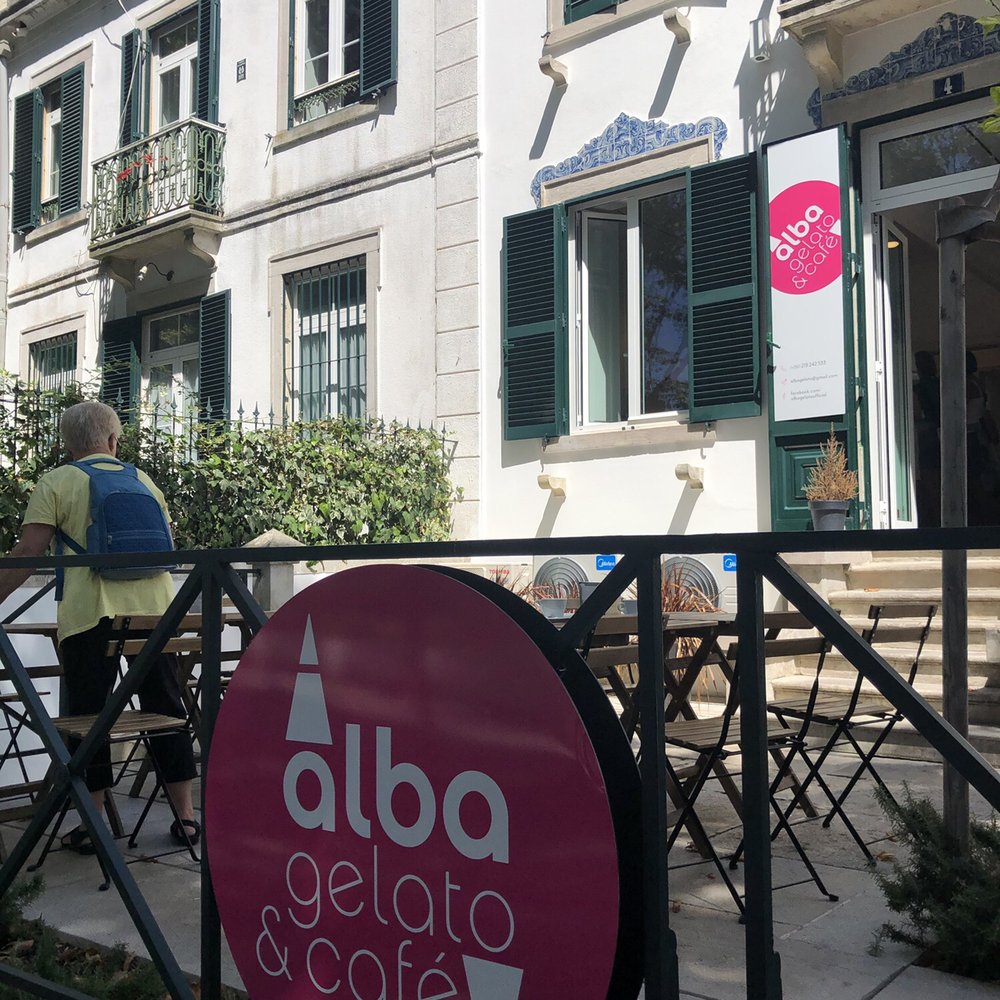 Alba Gelato - Outside entrance w a view of downtown - Gelato Near Me - Sintra, 11