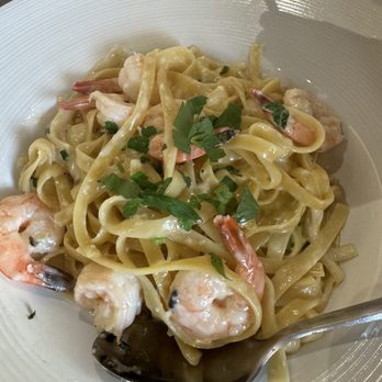 California Pizza Kitchen - Fettucine with Shrimp. - Pizza Near Me - Burbank, California California Pizza Kitchen - Fettucine with Shrimp. - Pizza Near Me - Burbank, California