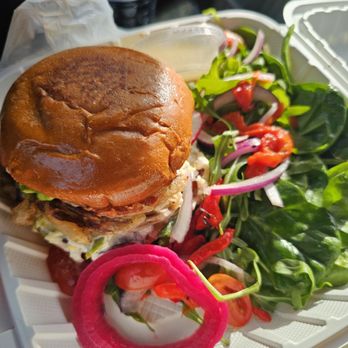 Wild Oak Cafe - Soft shell crab sandwich with salad - Cafes Near Me - Glendale, California Wild Oak Cafe - Soft shell crab sandwich with salad - Cafes Near Me - Glendale, California