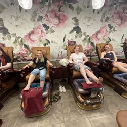 Polished Salon & Spa - Bride and bridesmaids - photo taken kindly by the staff!