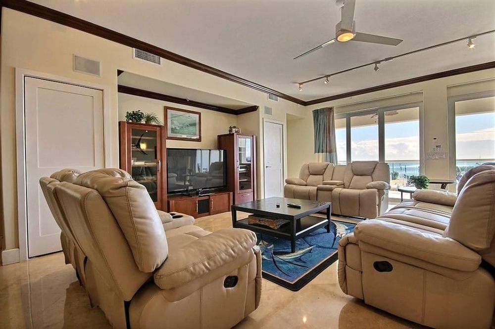 BAREFEET VACATION RENTALS Updated October 2024 47 Photos & 12