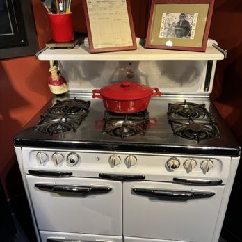 Hot Stove Society - Mama Douglas's original stove/oven - Cooking Schools Near Me - Seattle, Washington