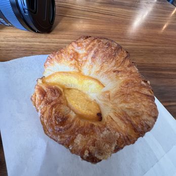 Izzio Bakery - Peach Queen - Bakeries Near Me - Denver, Colorado Izzio Bakery - Peach Queen - Bakeries Near Me - Denver, Colorado
