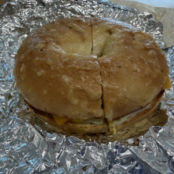 Einstein Bros. Bagels - Bagel sandwich - Breakfast & Brunch Near Me - Fresno, California Einstein Bros. Bagels - Bagel sandwich - Breakfast & Brunch Near Me - Fresno, California