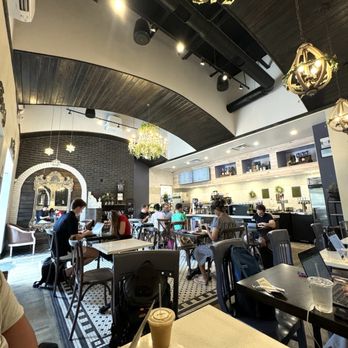 Eiland Coffee at Canyon Creek - Indoor seating area - Coffee & Tea Near Me - Richardson, Texas
