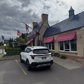 Sir Benedict's Tavern On the Lake - Sandwiches Near Me - Duluth, Minnesota Sir Benedict's Tavern On the Lake - Sandwiches Near Me - Duluth, Minnesota