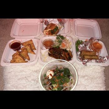 Pho N' Roll - Beef Pho, cream cheese crab rangoons, egg rolls, chicken banh mi sandwich - Vietnamese Near Me - Folsom, California Pho N' Roll - Beef Pho, cream cheese crab rangoons, egg rolls, chicken banh mi sandwich - Vietnamese Near Me - Folsom, California