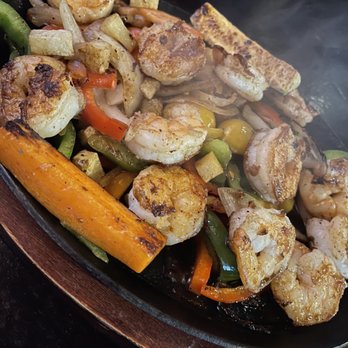El Michoacano Restaurant - Fajitas de Camaron Plate - Tacos Near Me - Gilroy, California El Michoacano Restaurant - Fajitas de Camaron Plate - Tacos Near Me - Gilroy, California
