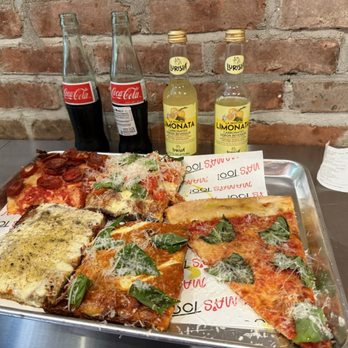 MAMA'S TOO! - Cacio e Pepe vodka bruschetta pepperoni house slice - Pizza Near Me - New York, New York MAMA'S TOO! - Cacio e Pepe vodka bruschetta pepperoni house slice - Pizza Near Me - New York, New York