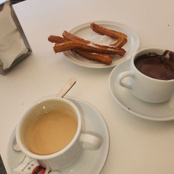 Café Iruña - Breakfast with hemmingway - Spanish Near Me - Pamplona, NA Café Iruña - Breakfast with hemmingway - Spanish Near Me - Pamplona, NA