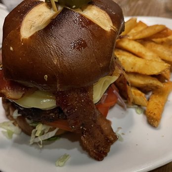 49th State Brewing - Anchorage - Yak burger - Breweries Near Me - Anchorage, Alaska
