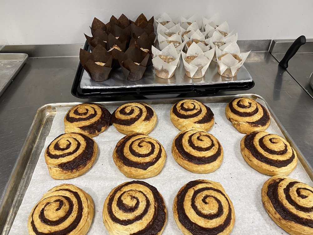 REINA’S BAKERY Updated August 2024 143 Photos & 11 Reviews 539