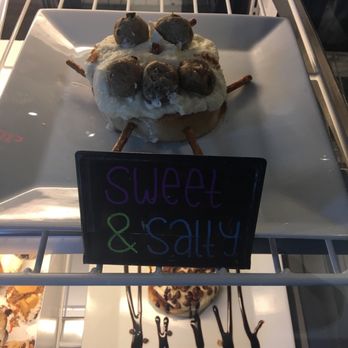 Cinnaholic - Desserts Near Me - Atlanta, Georgia