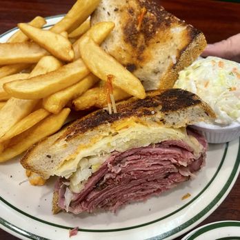 Brent's Deli - Black Pastrami Reuben - Delis Near Me - Northridge, California