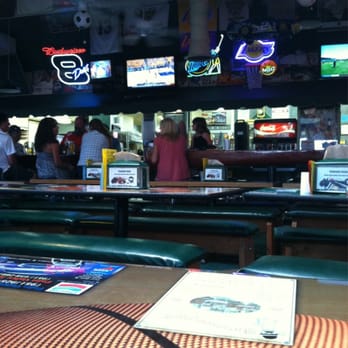 Stadium Pizza - Inside - Pizza Near Me - San Jacinto, California Stadium Pizza - Inside - Pizza Near Me - San Jacinto, California