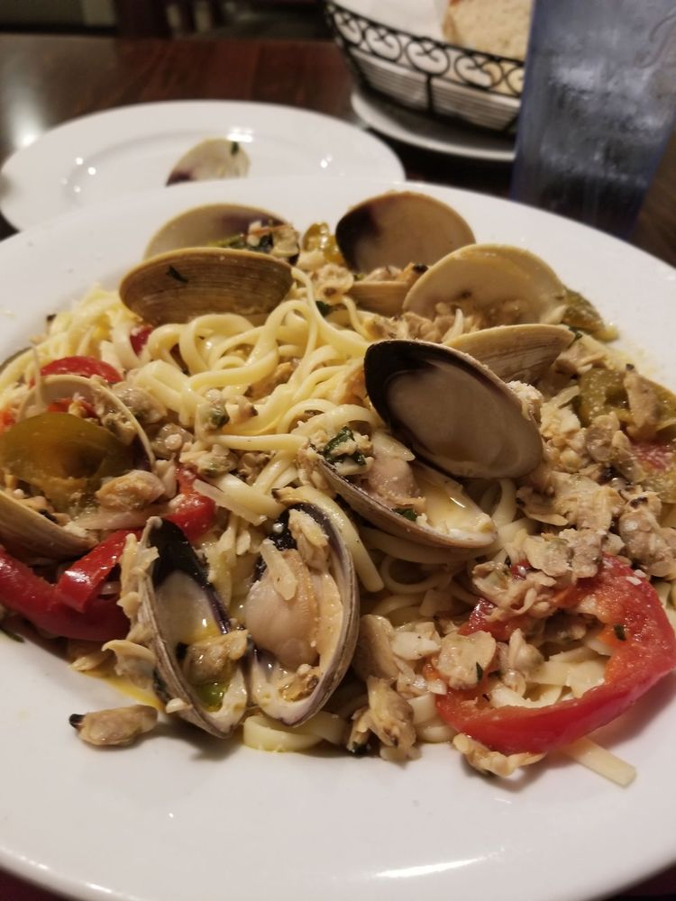 MIRANDA’S PIZZA 41 Photos & 66 Reviews 1056 Main St S, Southbury