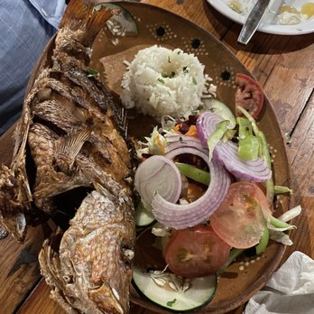 El Capitán - Fried whole fish - Seafood Near Me - Tulum, ROO