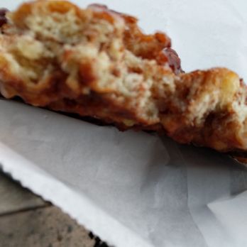 Donut Den - Donuts Near Me - Sun Valley, California