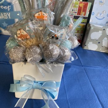 XOXO Cake Pops - Desserts Near Me