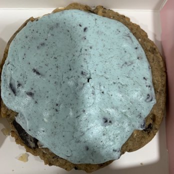 Crumbl - Cerritos - Aggie Blue mint-Not Recommended - Bakeries Near Me - Cerritos, California Crumbl - Cerritos - Aggie Blue mint-Not Recommended - Bakeries Near Me - Cerritos, California