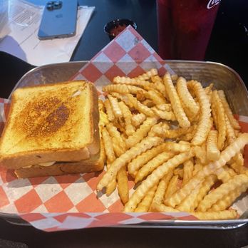 First Round - Mac & cheese grilled cheese on Texas toast - Sports Bars Near Me - Omaha, Nebraska