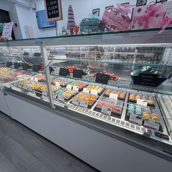 Le Macaron French Pastries - interior, macaron selection - Coffee & Tea Near Me - Tustin, California