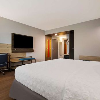 Tru by Hilton Destin - Guest room - Hotels Near Me - Destin, Florida Tru by Hilton Destin - Guest room - Hotels Near Me - Destin, Florida