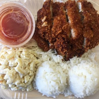 Kokonut Grill - KoKo Box- 1 protein (crispy chicken), 1 sauce (spicy chili), and 3 sides (macaroni salad and 2 scoops of coconut rice) - Asian Fusion Near Me - Richmond, Virginia