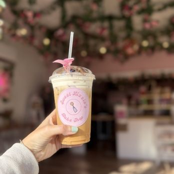 Sweet Lizzie's Bake Shop - Desserts Near Me - Fairhaven, Massachusetts