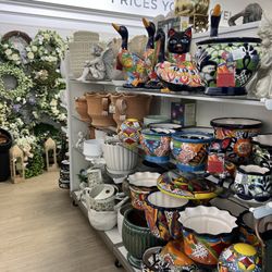 Ceramic pots