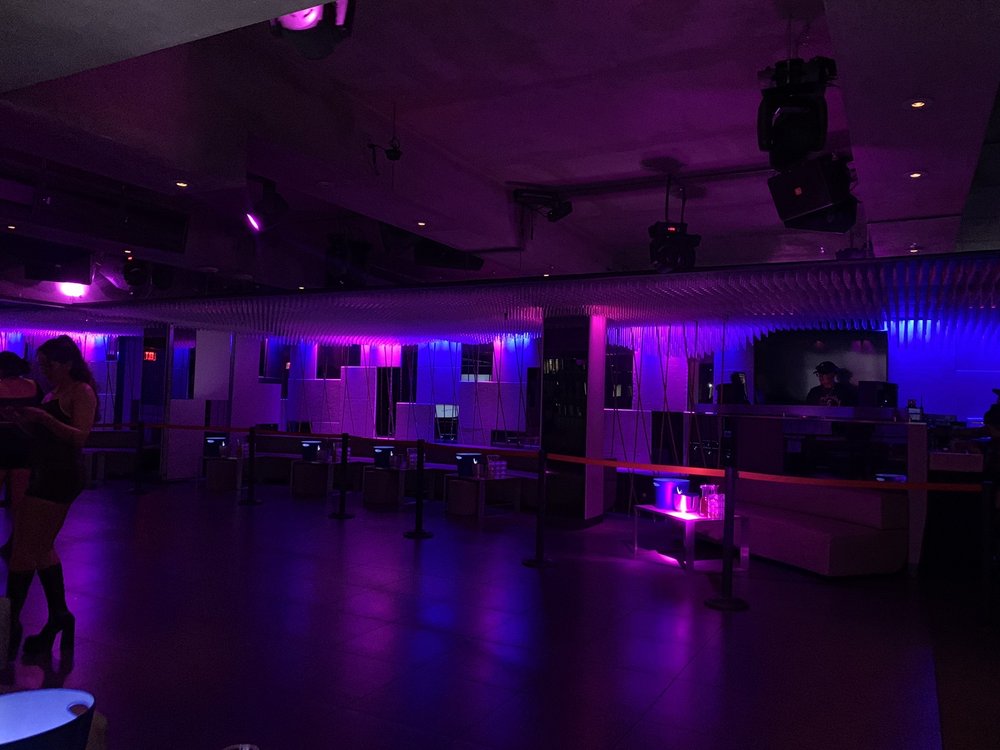 Elevate Lounge