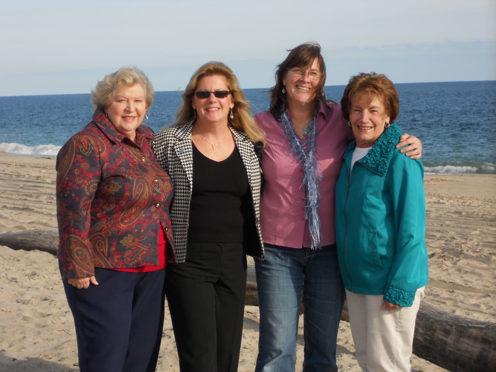 WALLANDER REALTY Updated September 2024 1 Charlestown Beach Rd