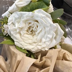 Painted Daisy Florist - Wilted flowers and no filler flowers