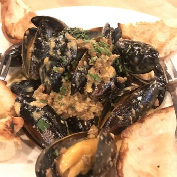 Neat Kitchen + Bar - Mussels appetizer - Bars Near Me - Westmont, Illinois