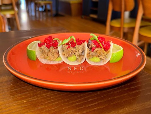 Oro by Nixta by null