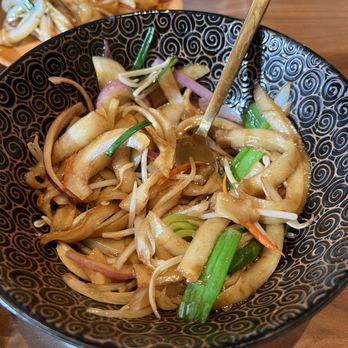 The Noodle Den - Vegetable Stir fried flat noodle - Chinese Near Me - Las Vegas, Nevada The Noodle Den - Vegetable Stir fried flat noodle - Chinese Near Me - Las Vegas, Nevada