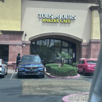 Tous Les Jours - Front of the bakery - Bakeries Near Me - Henderson, Nevada
