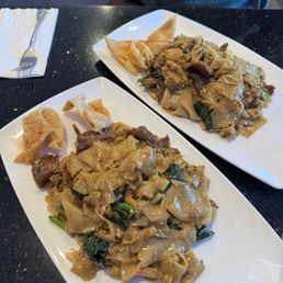 31. Pad See Ew (Lunch Special)